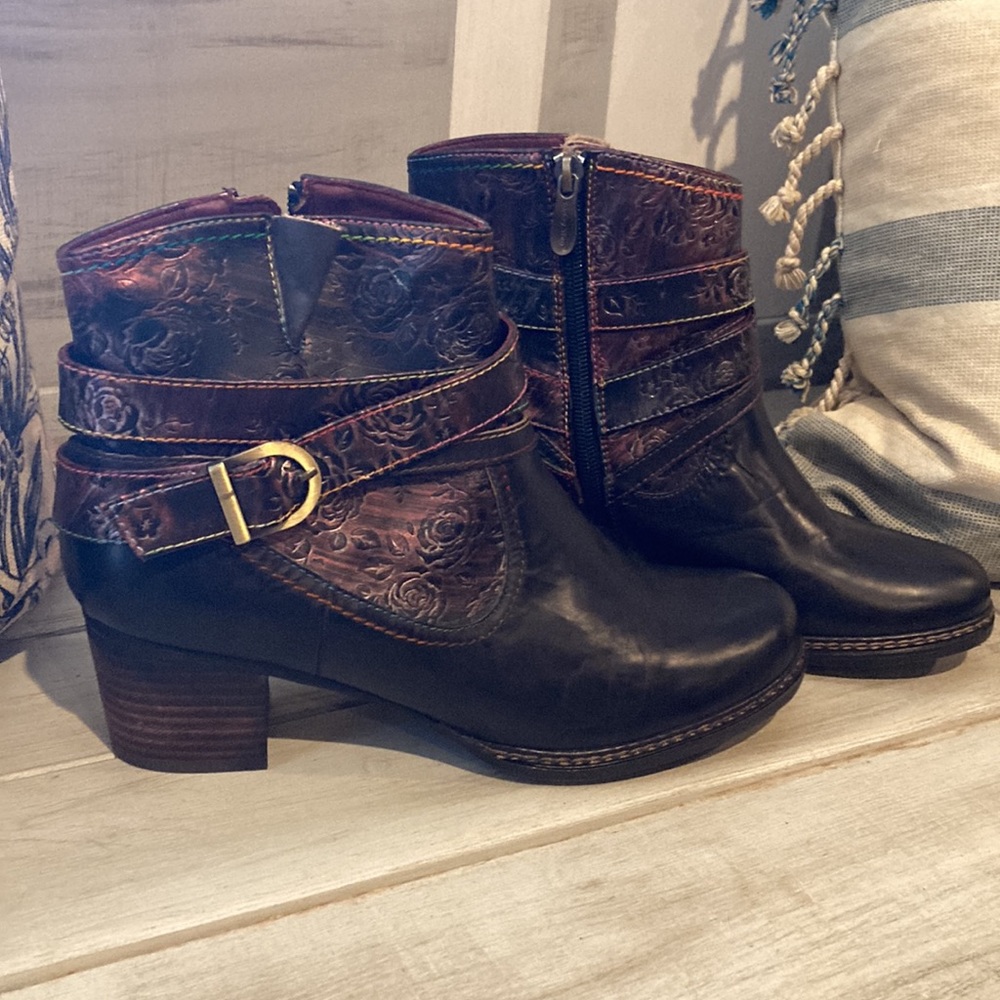 L’ artiste Spring Step Shazzam Rose Booties